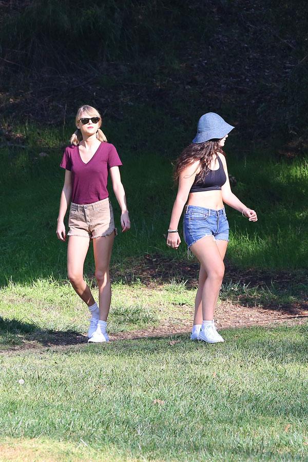 Taylor Swift & Lorde Hike