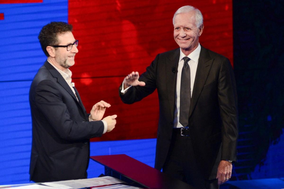 Chesley 'Sully' Sullenberger revealed he is in the early stages of Alzheimer's disease at age 75.