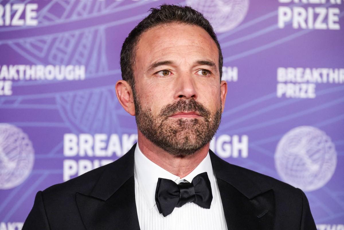 Ben Affleck transferred his stake in the former Beverly Hills marital home to J.Lo, according to court documents.