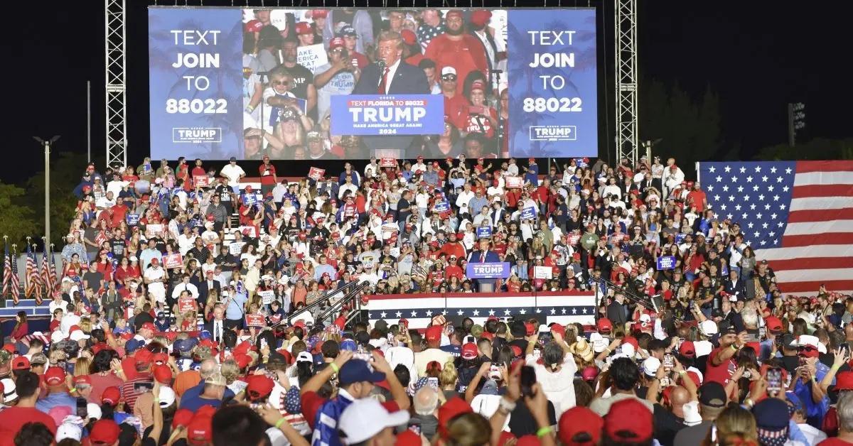 trump boasts about crowd size slams reports of empty seats