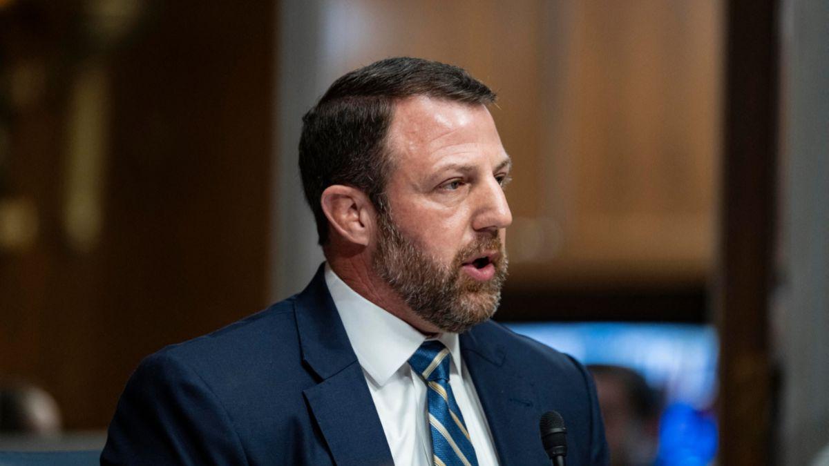 Photo of Markwayne Mullin
