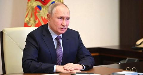 vladimir putin complete idiot body double bored running russia sources