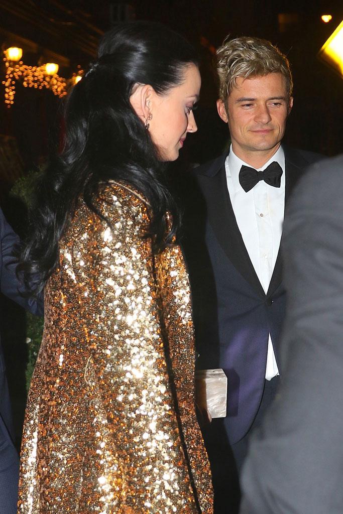 Katy Perry Orlando Bloom Snowflake Ball Split