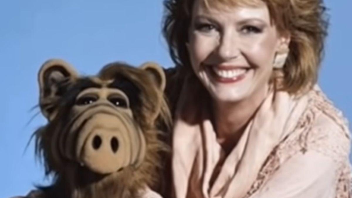 Screengrab of Anne Schedeen and ALF