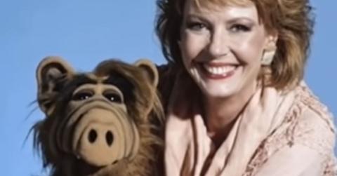 Screengrab of Anne Schedeen and ALF