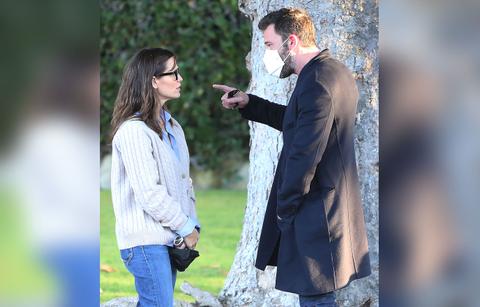 jen garner happy farmers market son photos fight argument ben affleck r