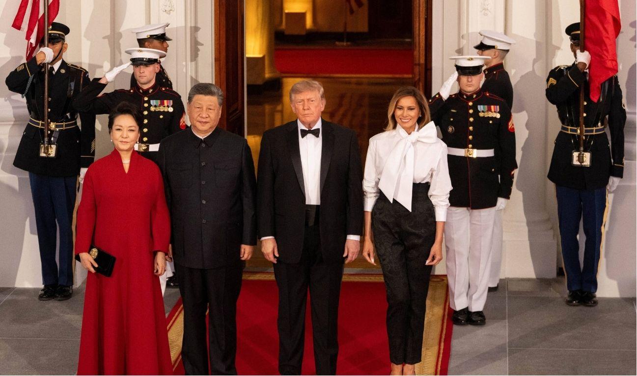 Photo of Donald Trump, Melania Trump, Xi Jinping and Peng Liyuan.