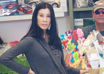 Lisa Ling giving birth