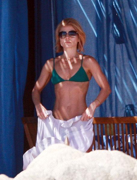 //kelly ripa bikini