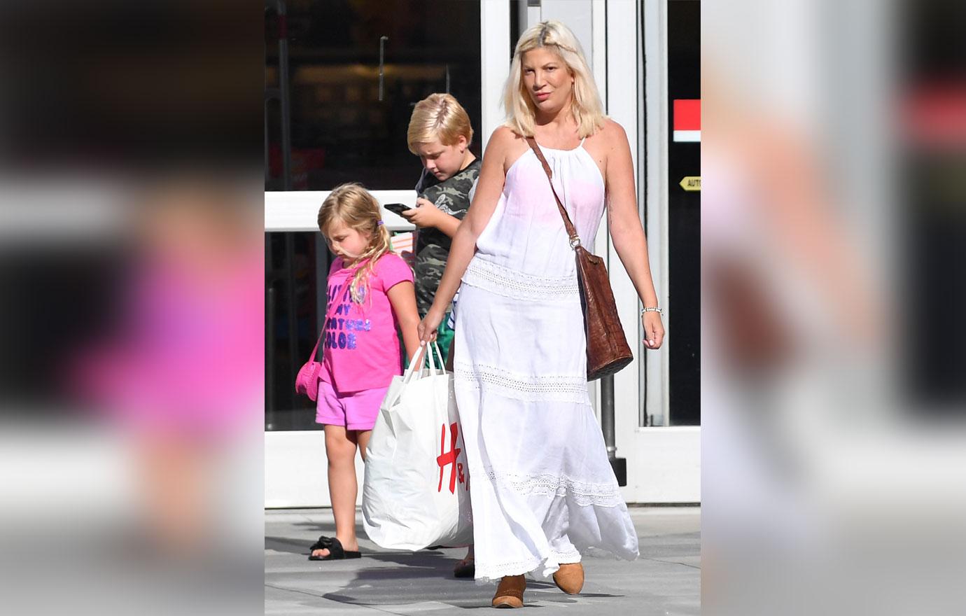 Tori spelling shops target money problems