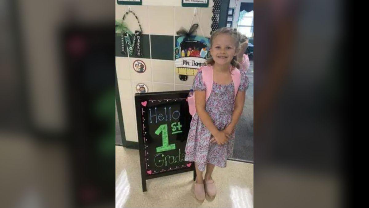 image of During a phone call, Horner's mother presses him about whether anything inappropriate happened to the 7-year-old.