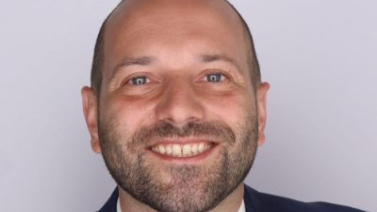 Photo of Christopher Devine