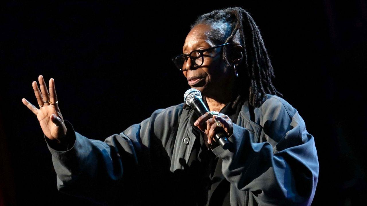 Image of Whoopi Goldberg says Megyn Kelly's reaction to Christina Applegate's MS misdiagnosis was 'wrong.'