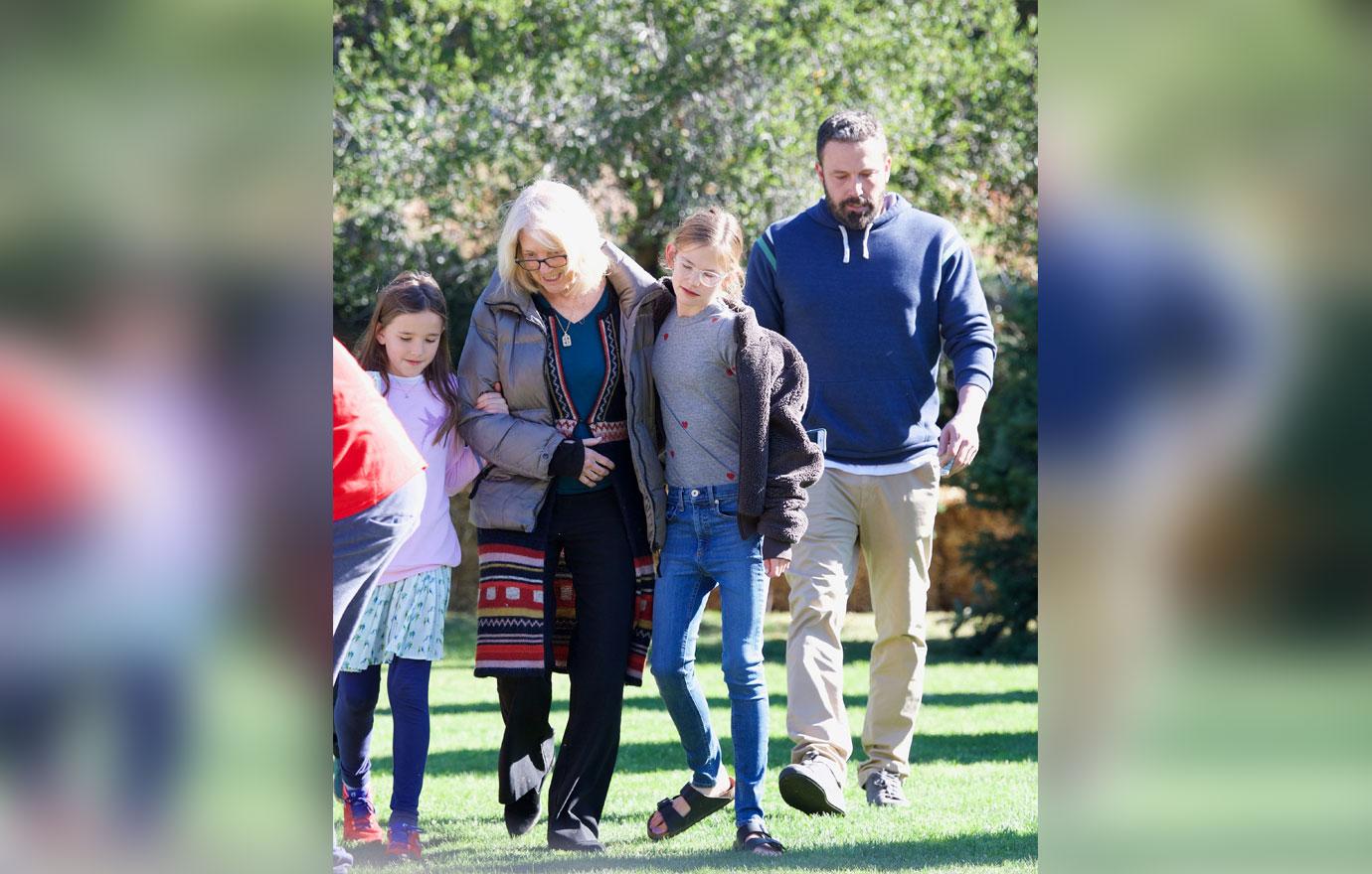 Ben Affleck Takes Family Christmas Tree Shopping