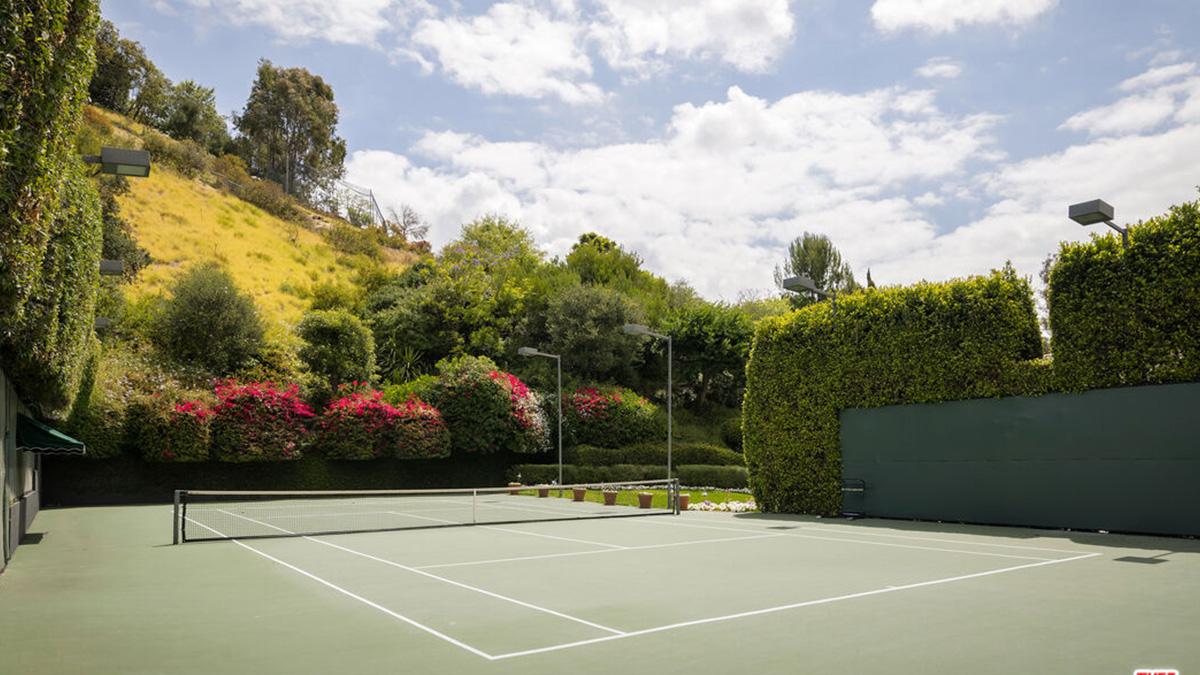 Sutton's Bel Air Mansion, tennis court