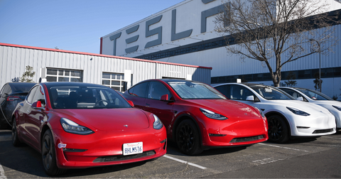 elon musk tesla under investigation