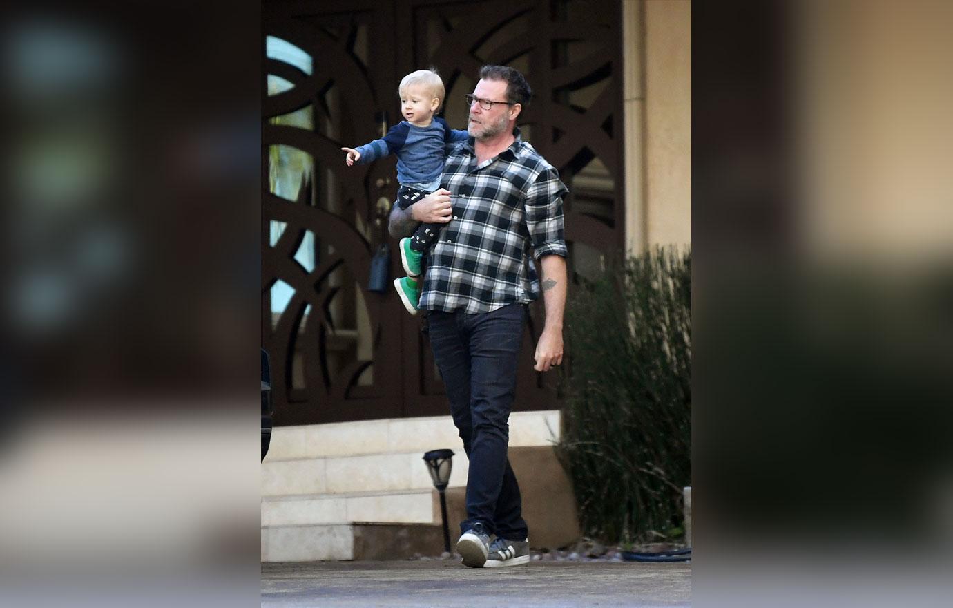 Tori Spelling And Dean Go House Hunting