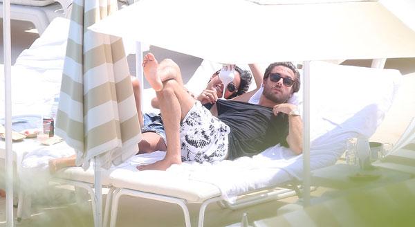 Scott Disick Cheating Kourtney Kardashian Separate Monaco Yacht Brunette