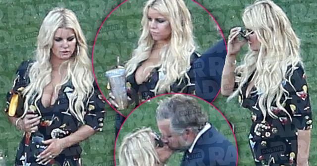 Jessica Simpson Pregnant Baby Bump Dress Wedding