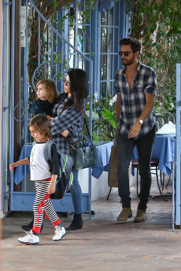 Kourtney Kardashian & Scott Disick Family Dinner