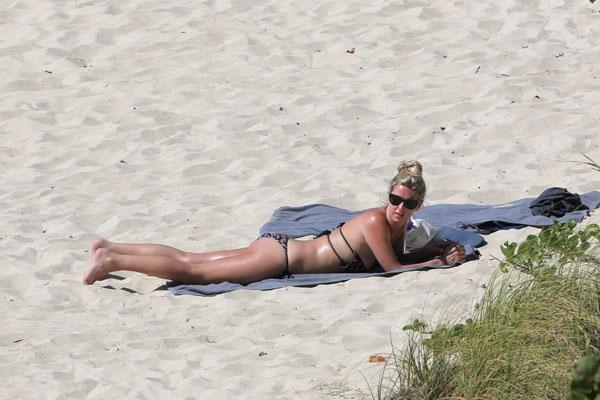 Nicky Hilton & James Rothschild Caribbean Beach Photos​