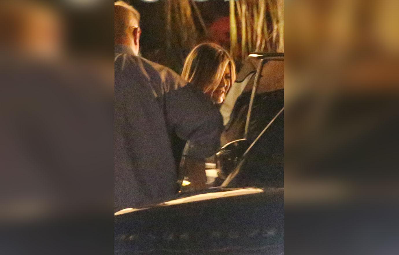 Jennifer Aniston Has Friend Dinner Amid Memoir Reveal