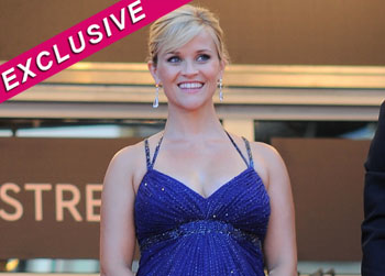 //reese witherspoon baby splash