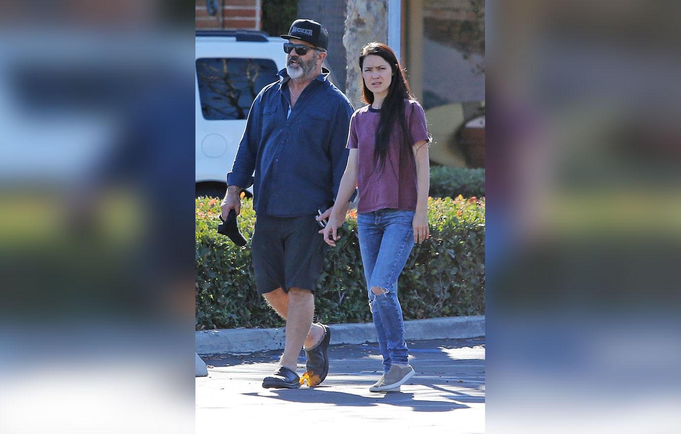 Mel Gibson Going Strong With Much Younger Galpal Rosalind Ross