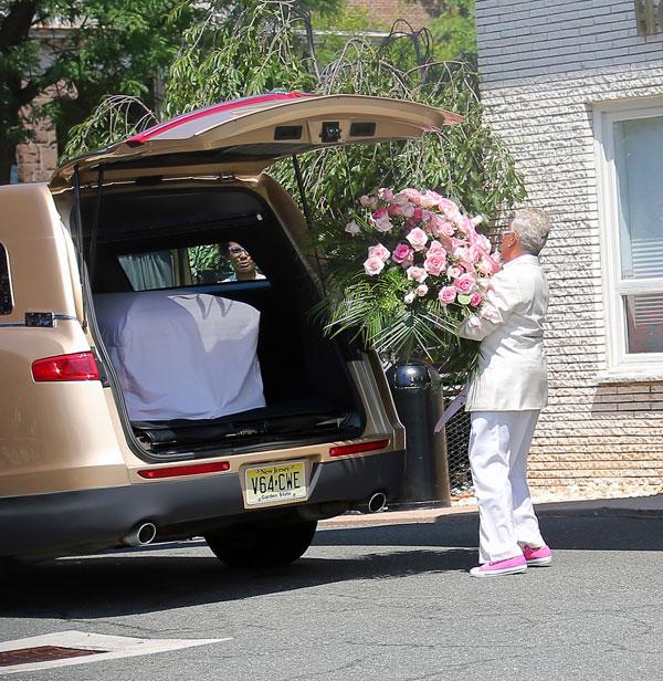 //guests attending bobbi kristina brown new jersey funeral service