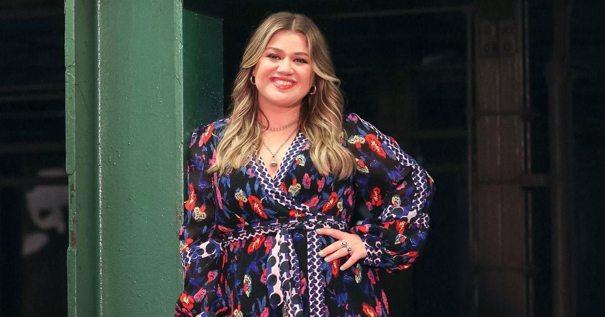 Kelly Clarkson Quits 'The Voice' To Spend More Time With Kids