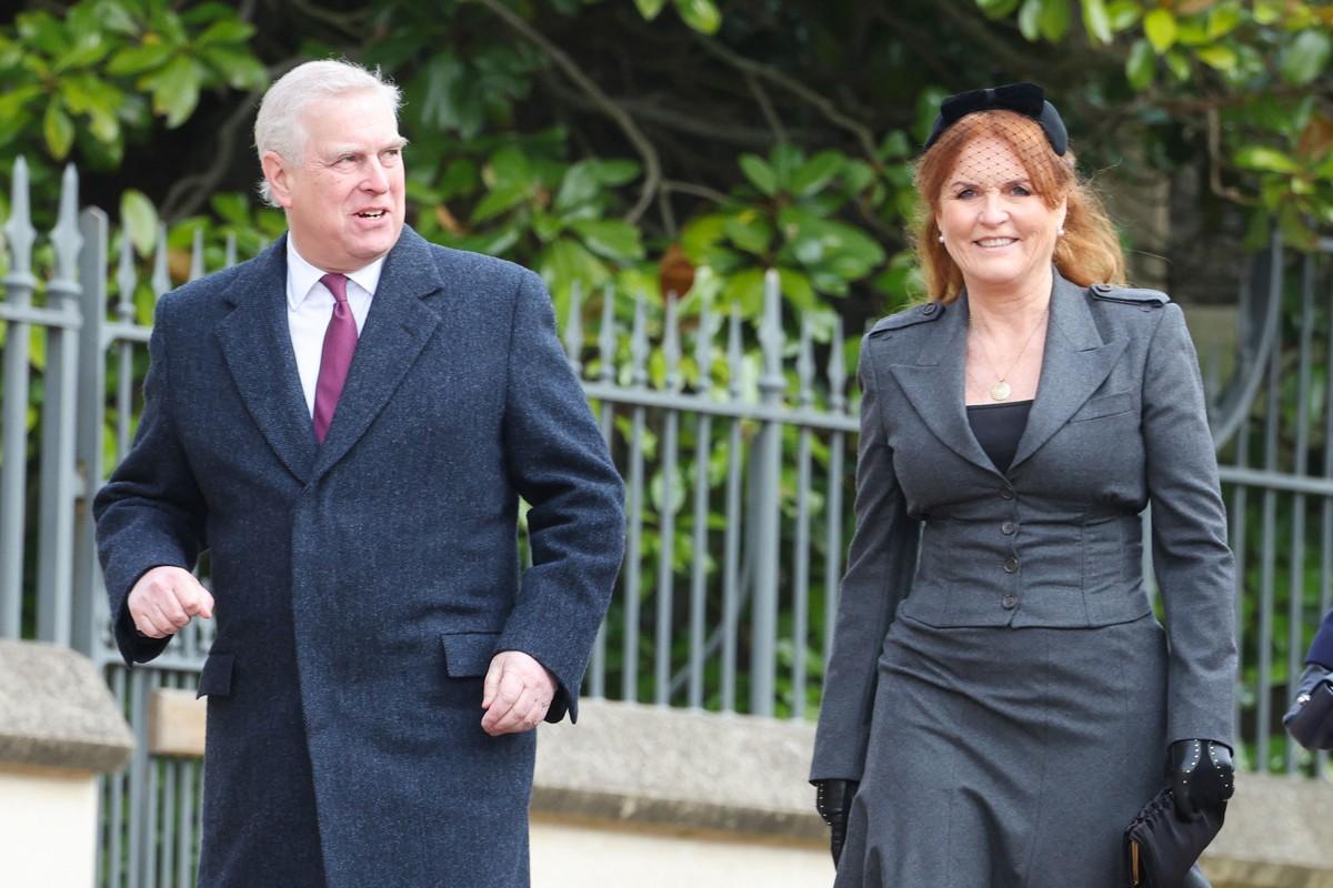 Buckingham Palace's announcement about Princess Eugenie's pregnancy reportedly avoided mentioning Andrew and Sarah Ferguson.
