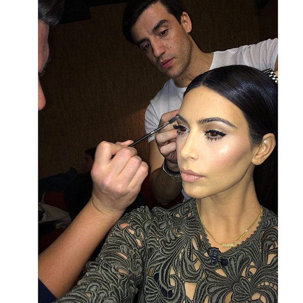 //kim kardashian narcissistic selfies