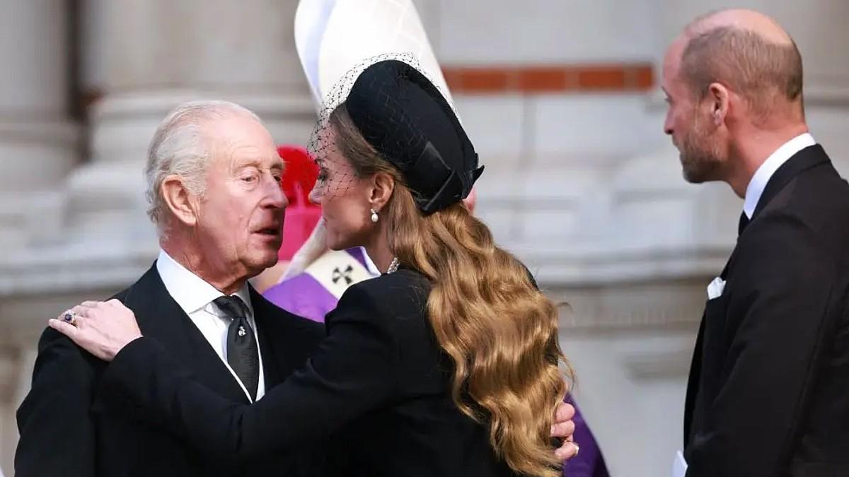 Photo of King Charles, Prince William and Prince Kate