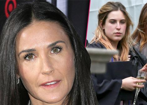 //demi grad no show square