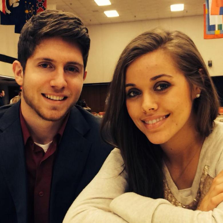 //jessa duggar pregnant hidden signs