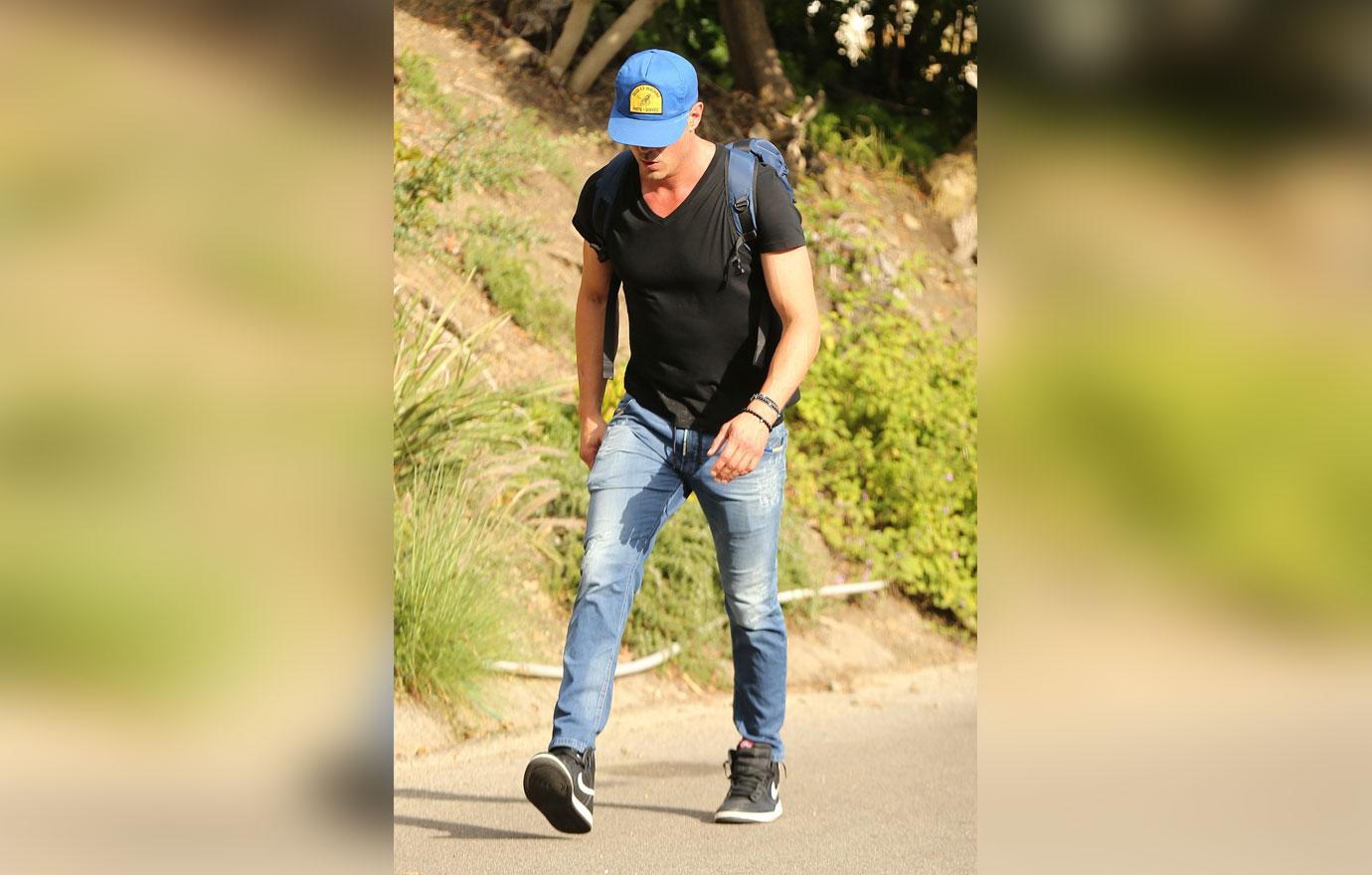 Josh Duhamel Hides After Fergie Split