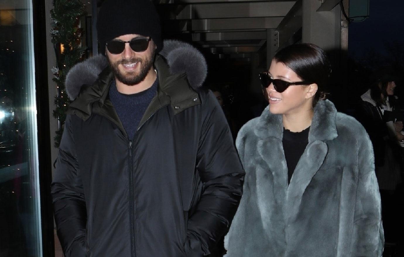 scott-disick-sofia-richie-cuddle-in-aspen