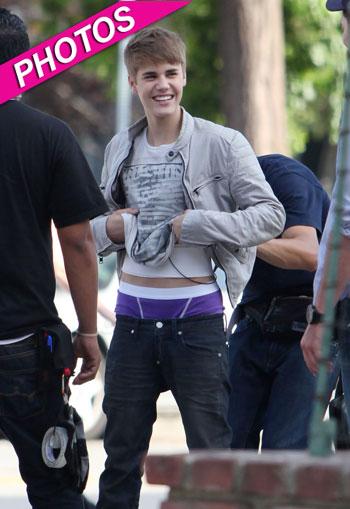 Semi-Exclusive Justin Bieber Steps Out In His Underwear