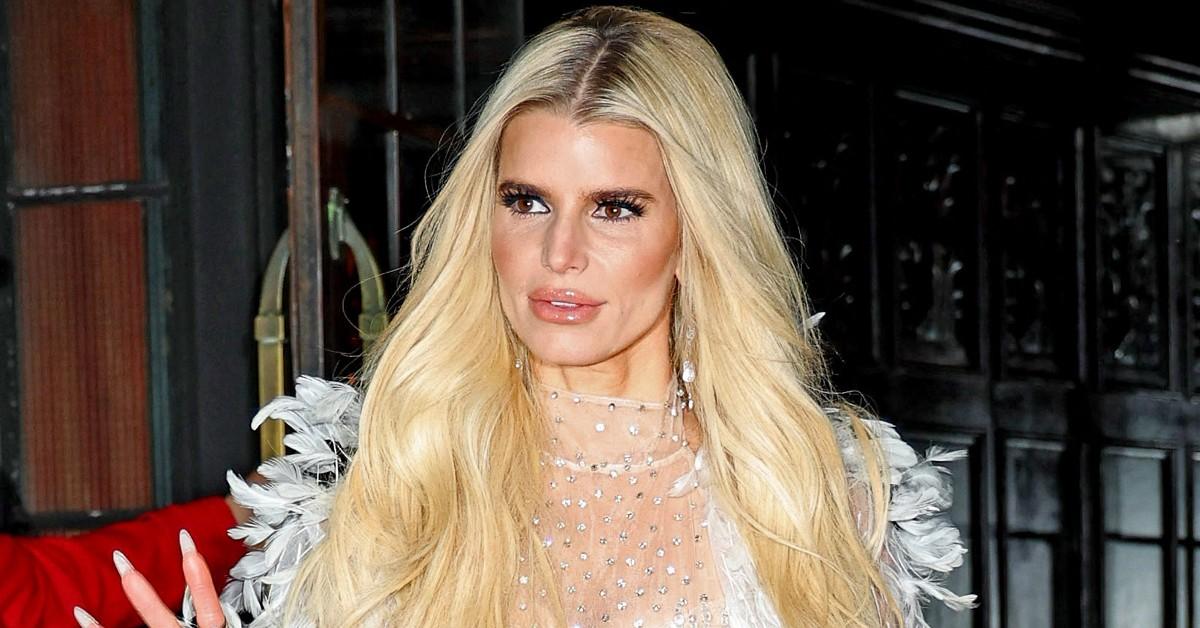 jessica simpson ashlee simpson releasing comeback albums same time