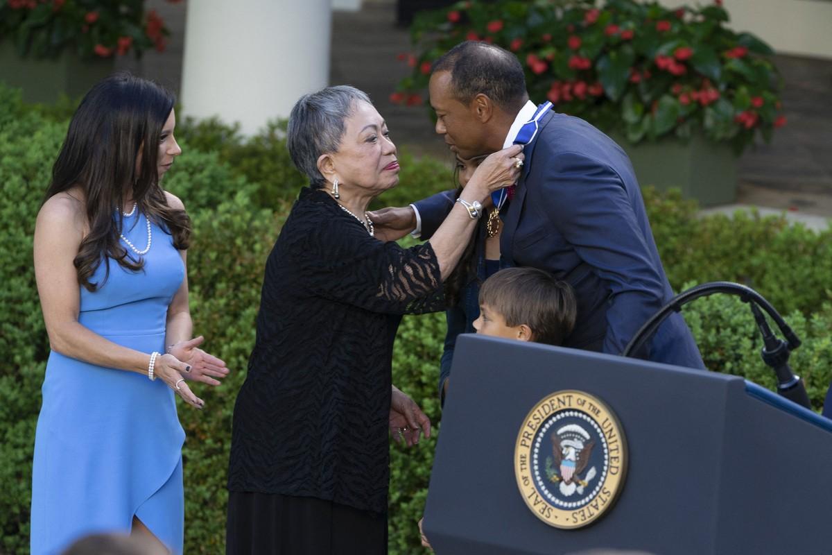 Kultida Woods' 2025 death is cited by insiders as a factor in Woods' recent struggles and return to treatment.