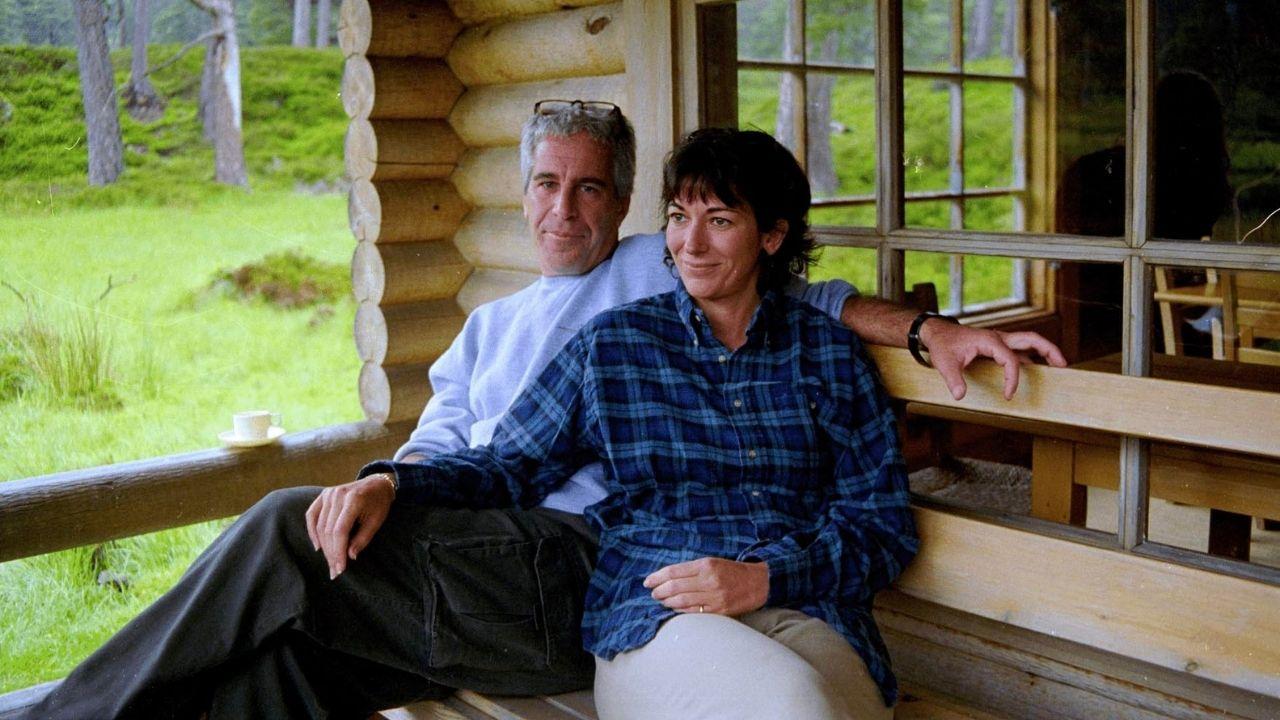 Photo of Jeffrey Epstein and Ghislaine Maxwell.