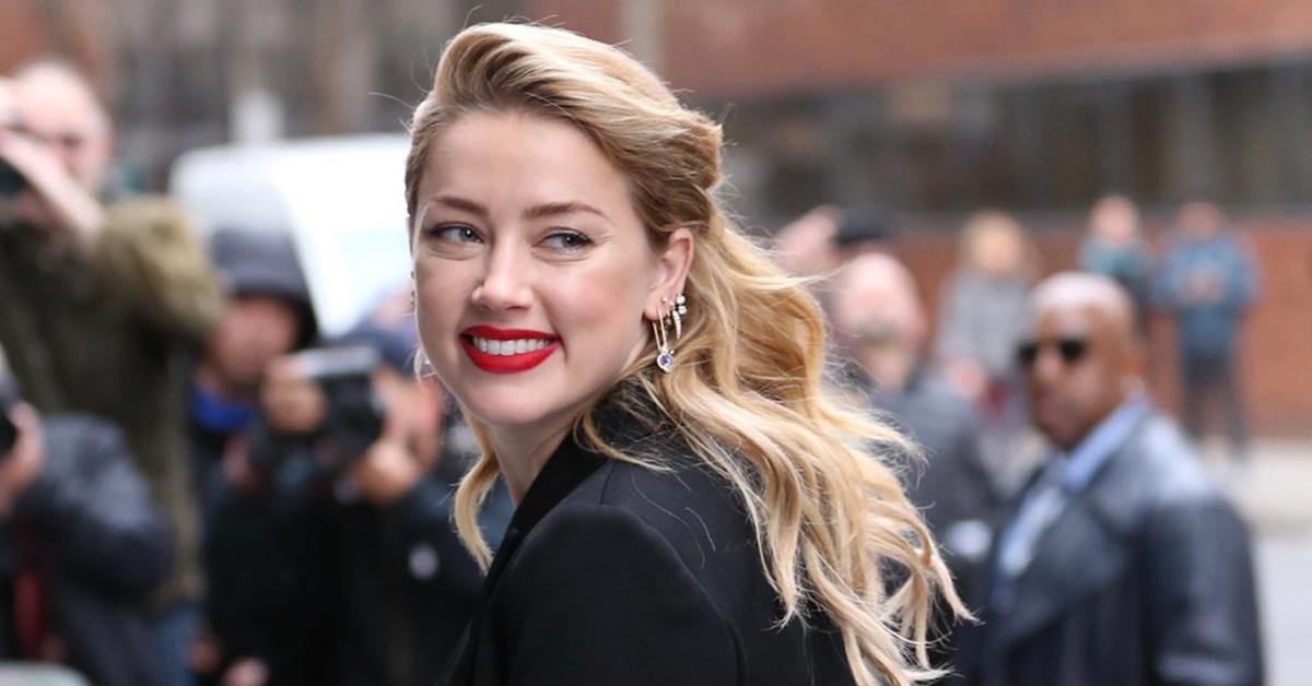 amber heard denies poop bed johnny depp testimony trial