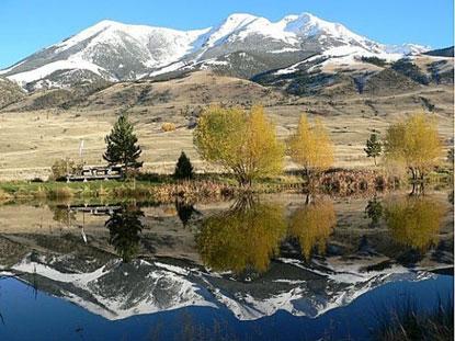 //quaid lake house