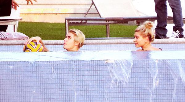 //justin bieber hailey baldwin swimming pool