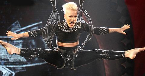 //pink in concert wide splash