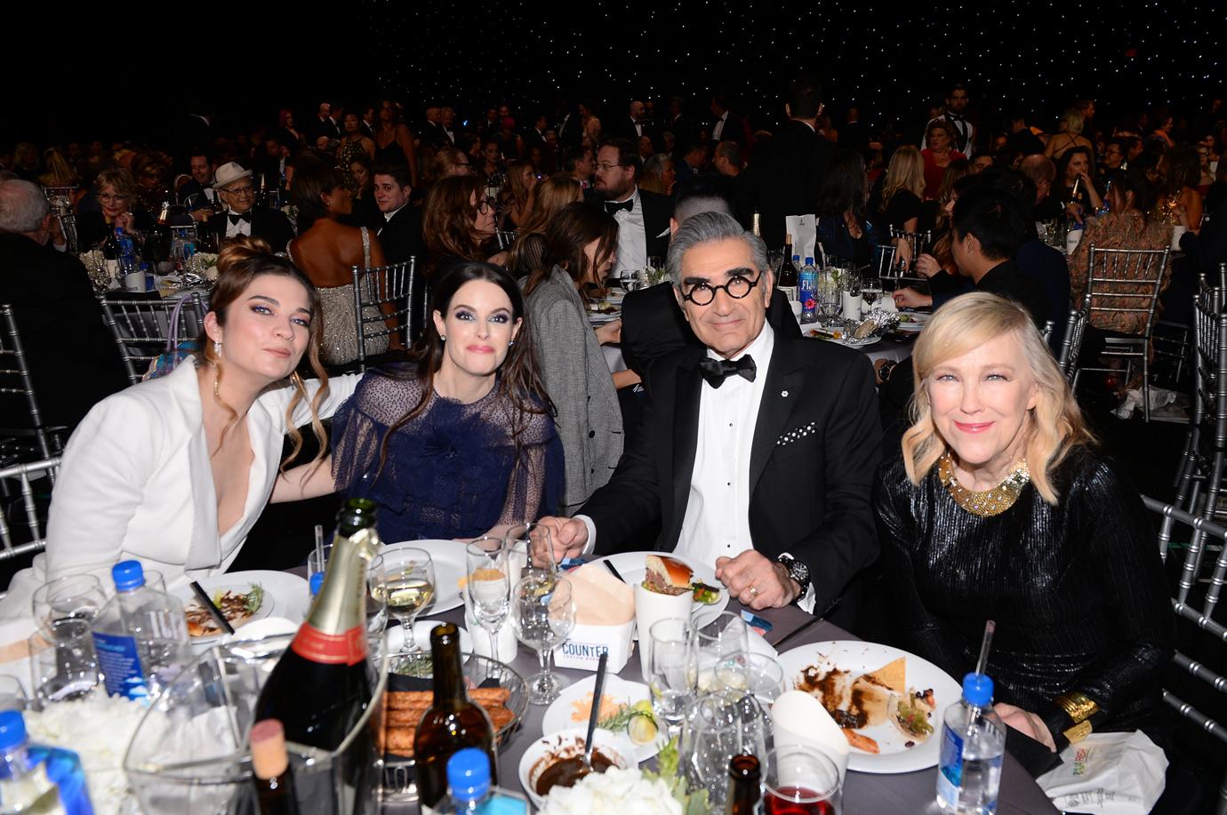 nnie Murphy, Emily Hampshire, Eugene Levy and Catherine O'Hara pose with The Counter at the 25th Annual Critics' Choice Awards