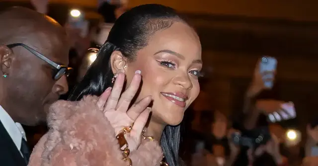 scammer rihanna criticized lazy performance indian billionaires wedding