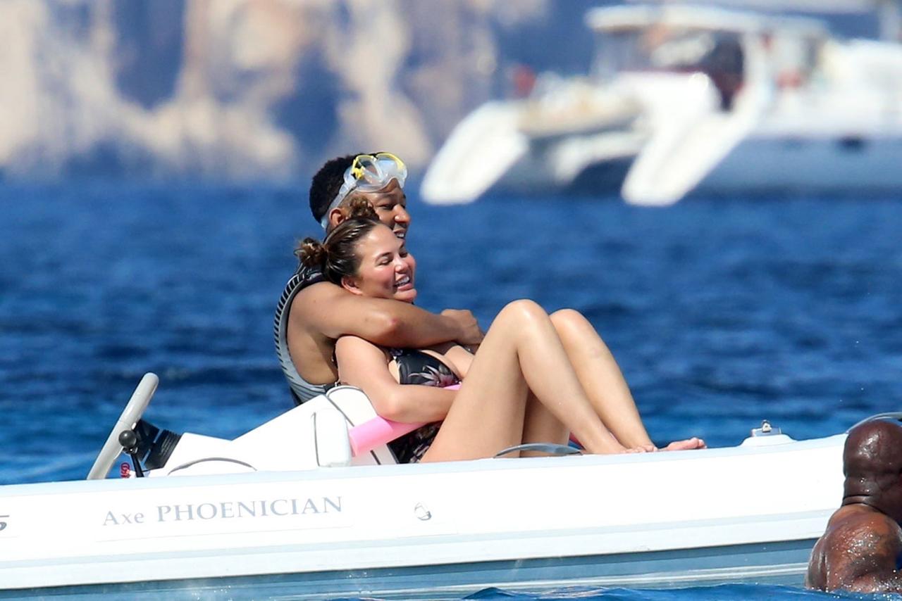 Chrissy Teigen Boasts Bikini Body On Yacht With John Legend 