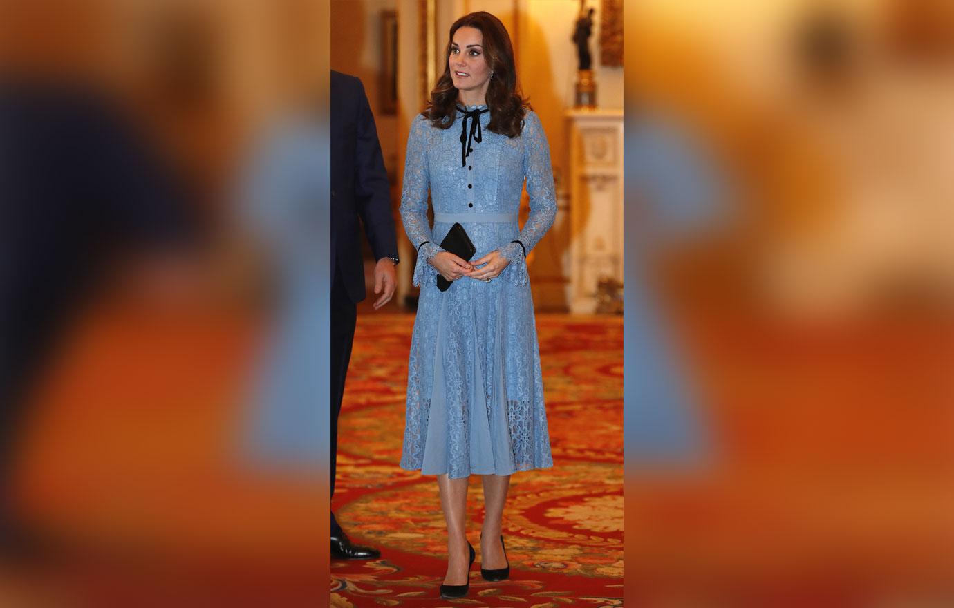 //kate middleton pregnant baby bump