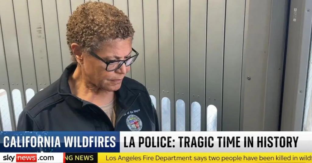 Watch: L.A. Mayor Deadpans Reporter After Wildfires Questions